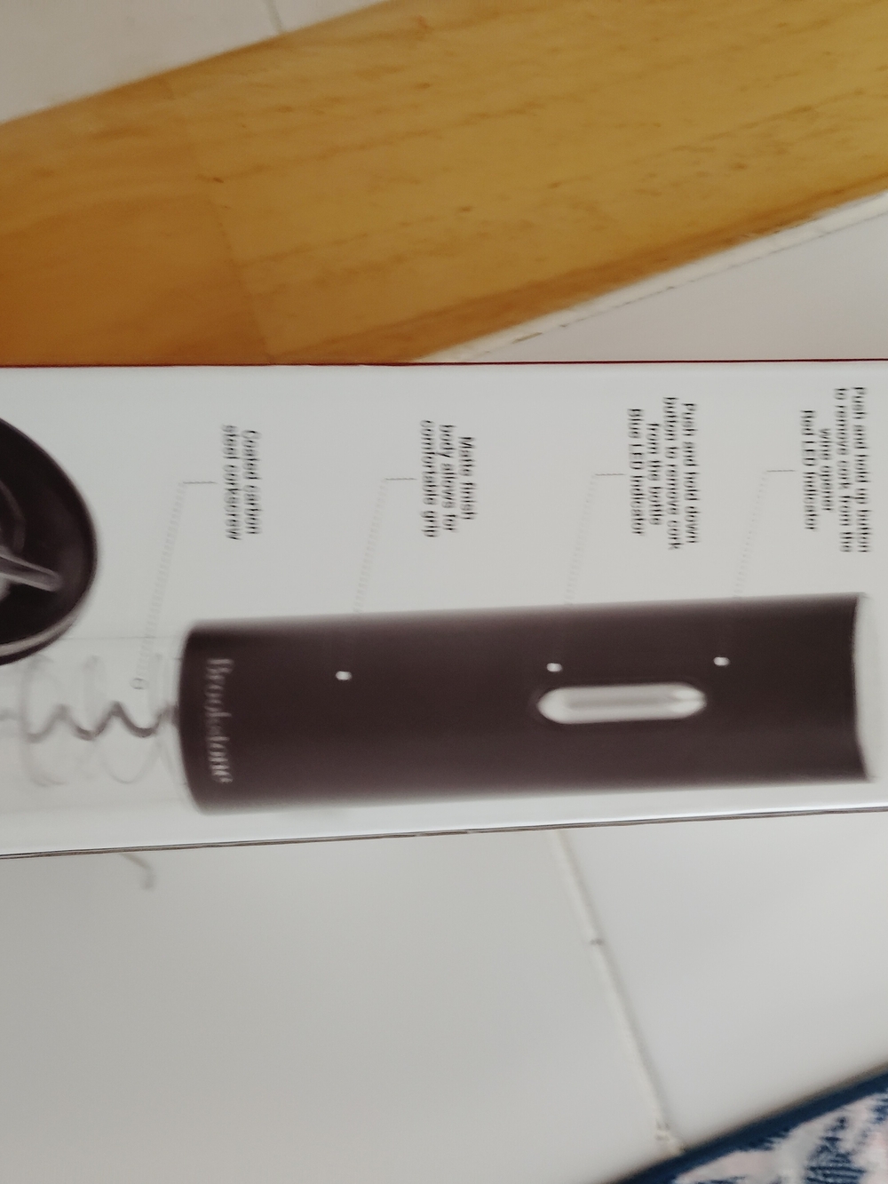 ⭐⭐Brookstone Automatic Wine Opener in Black - Picture 3 of 4